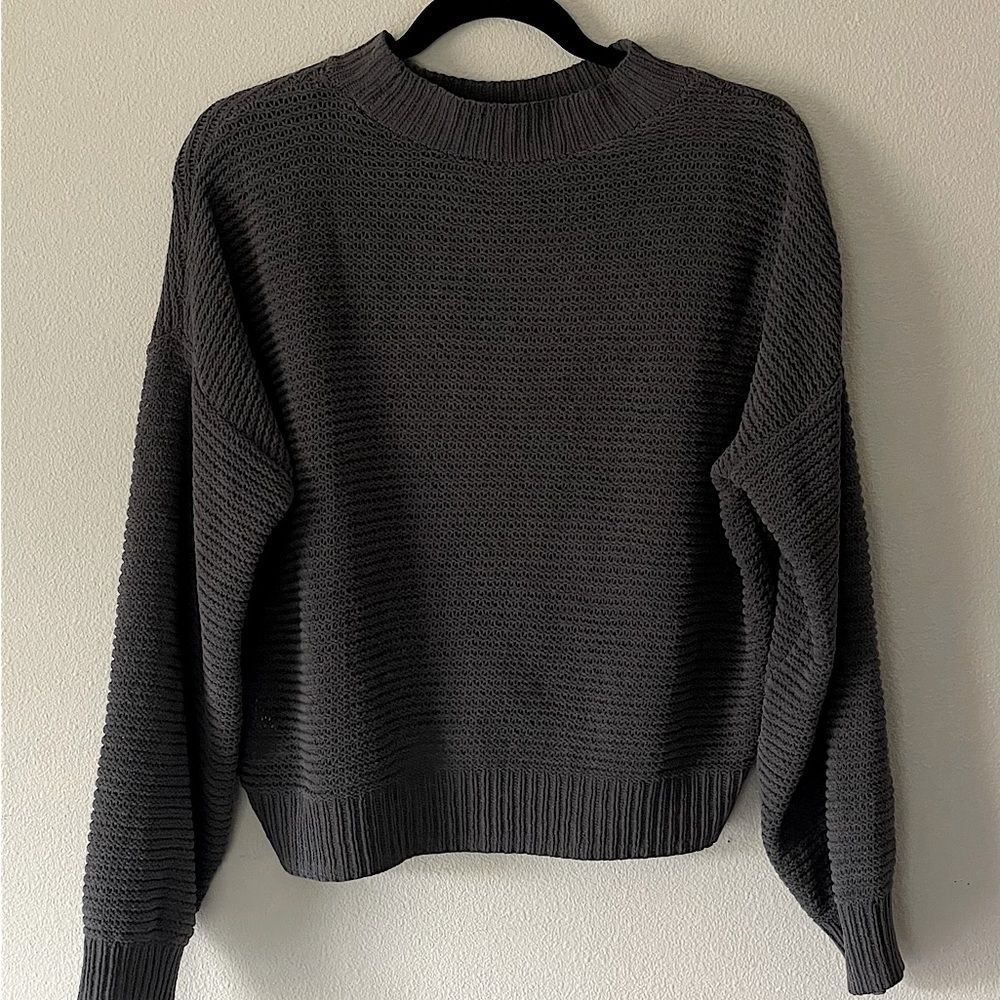 Hollister Dark Charcoal Gray Ribbed Knit Sweater - Picture 2 of 5